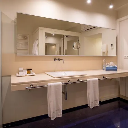 Tancat De Codorniu Hotel 4*