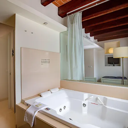Hotel Tancat De Codorniu 4*